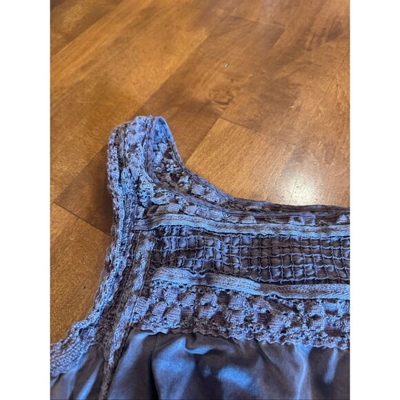 Woman’s 100% Silk free people top size 10 women’s - Picture 3 of 6